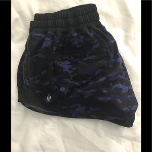 Lululemon hotty hot shorts size 8